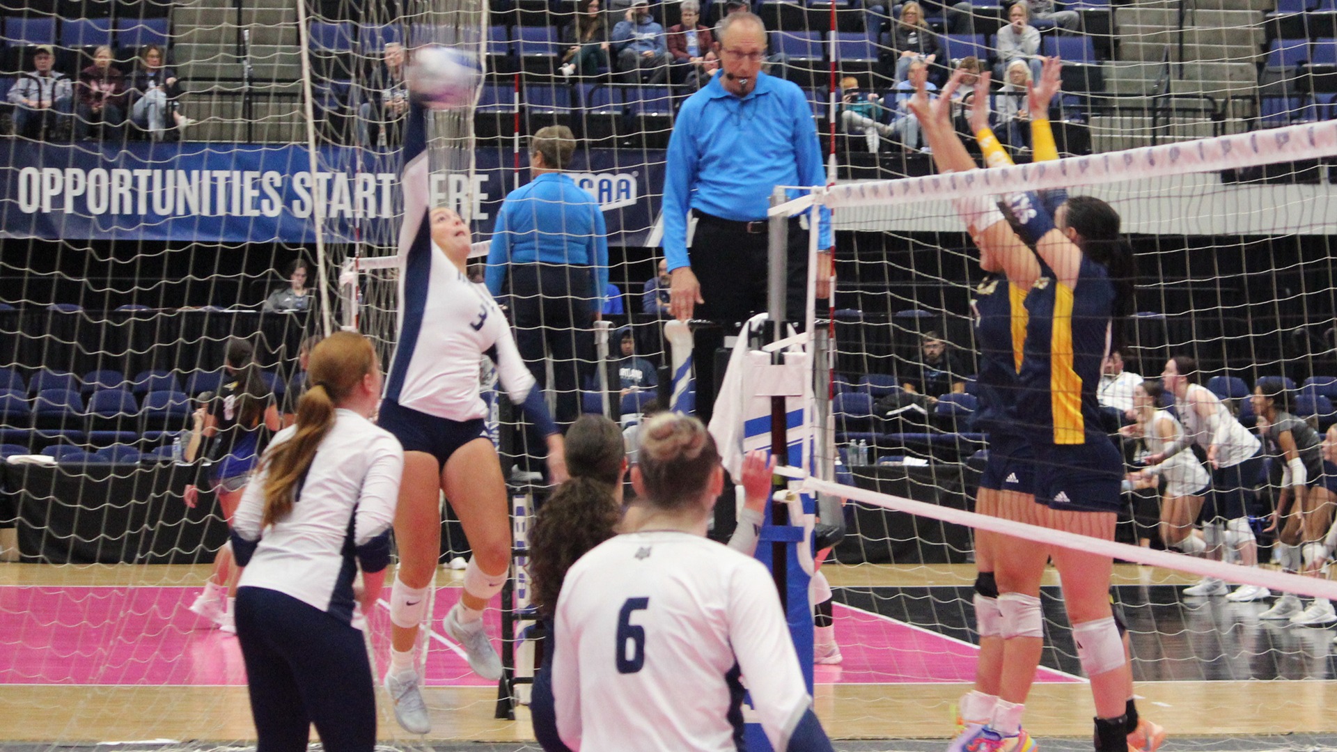 Ella Vosberg attempts an attack