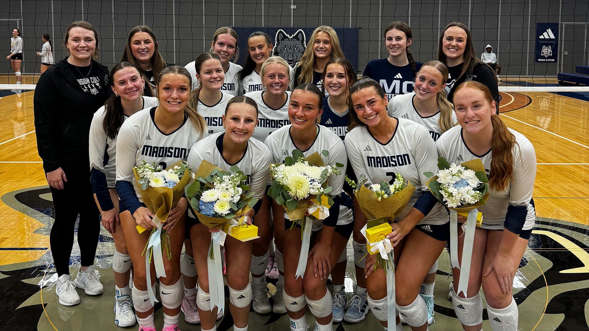 2026 Women's Volleyball Sophomore Night group photo