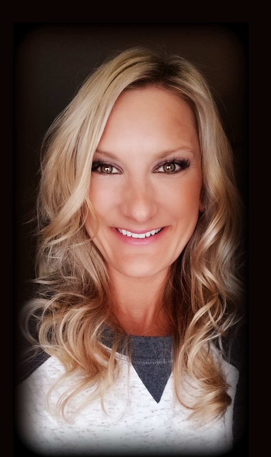 Erica Robinson Headshot