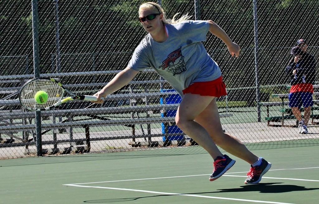 Kaley Kahoun 2013 action 2 vs. Saginaw