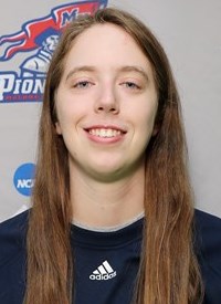 Clara Friend 2018 headshot