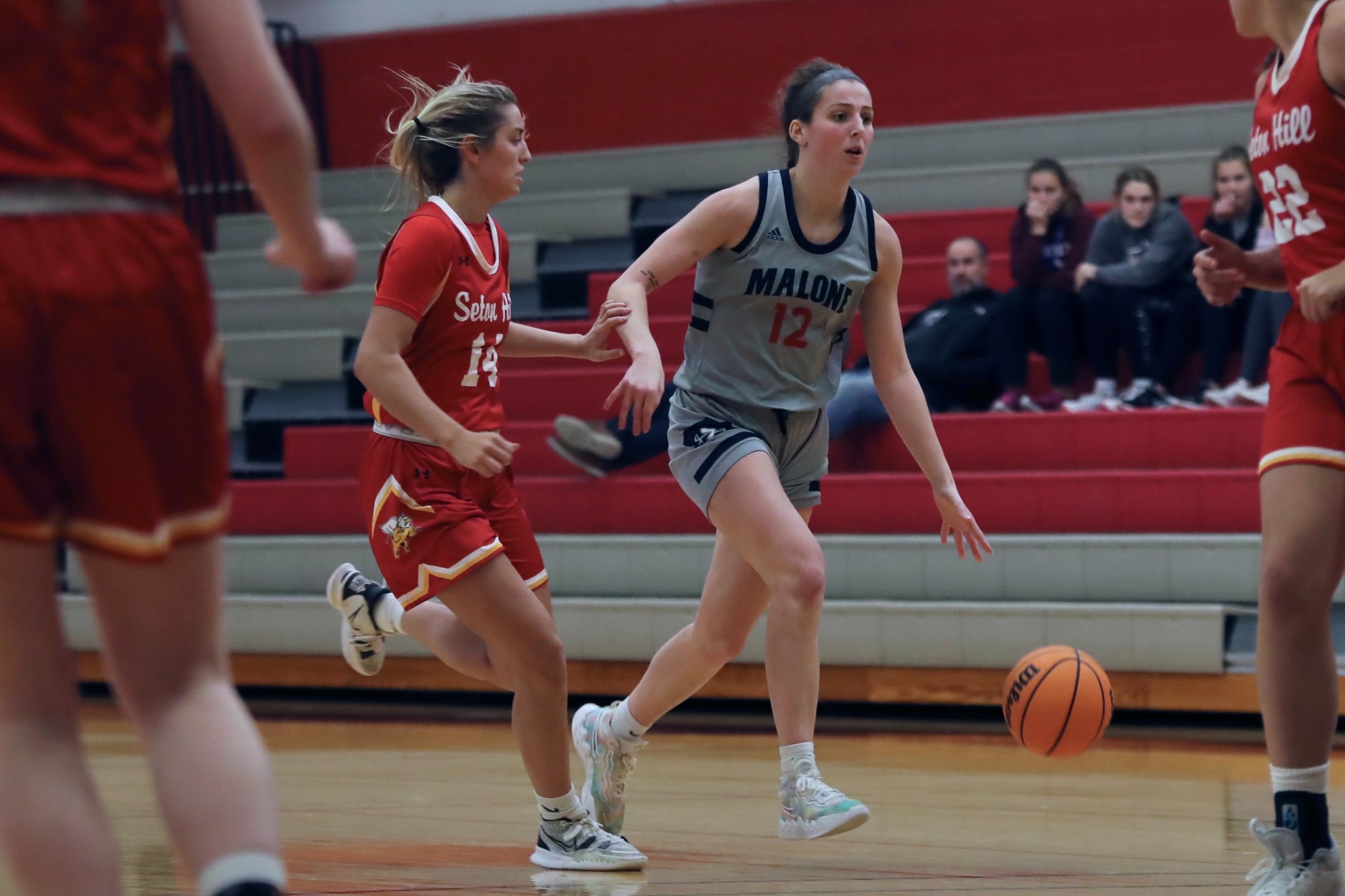 Women’s Basketball Uses Strong Fourth Quarter to Defeat Wheeling