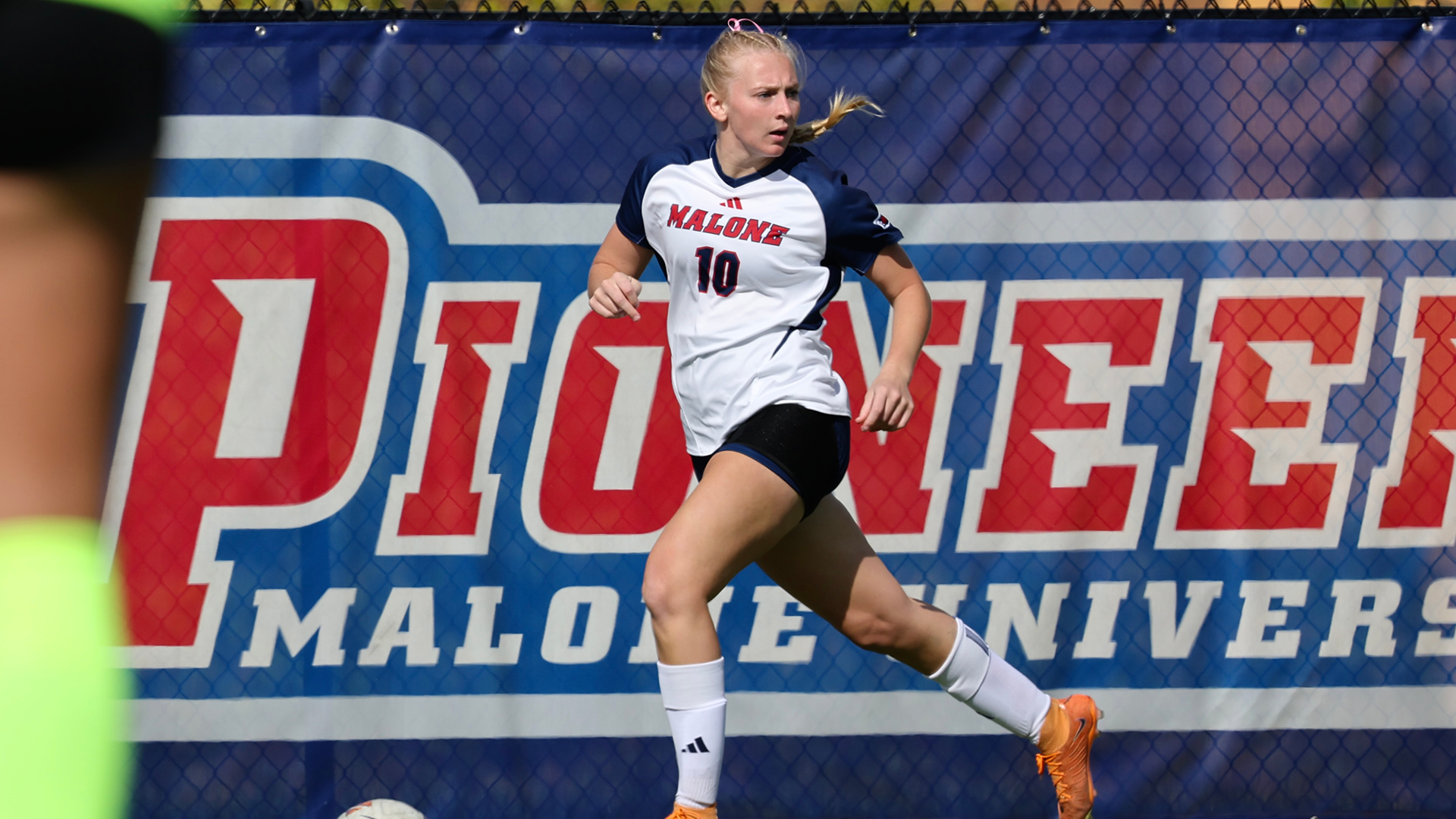 Ashton, Gracie action 11-4-25