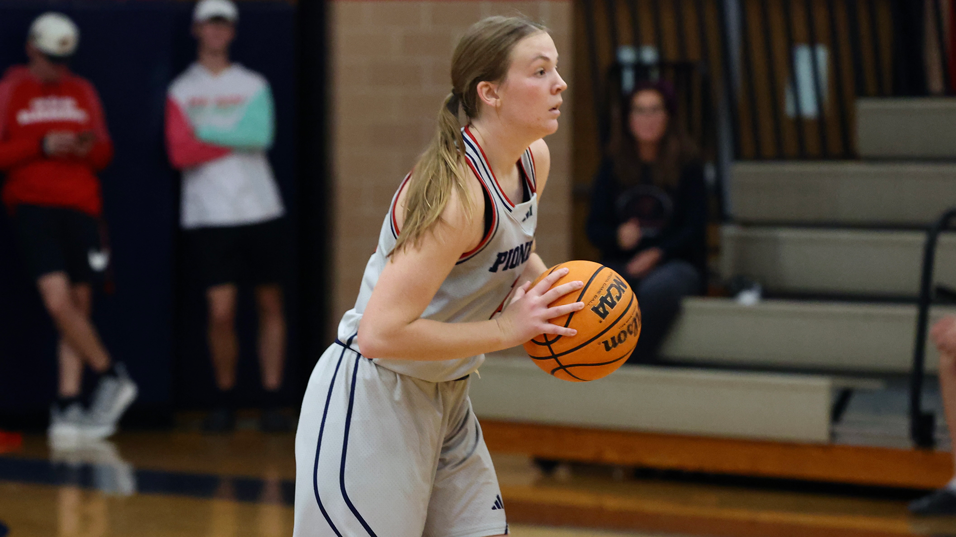 Oliver, Elena action 12-4-25