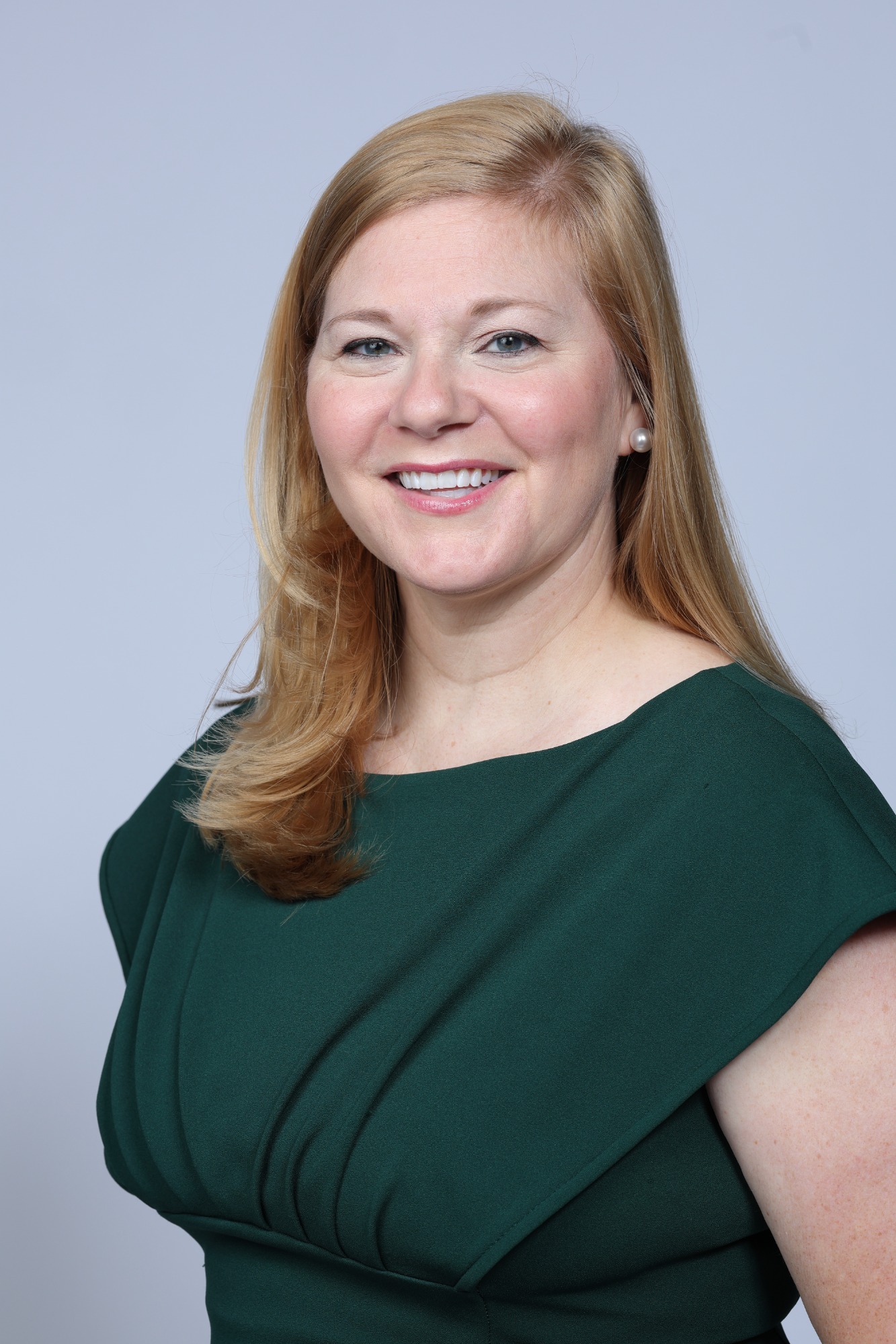 Heather Vulin 25-26 Headshot