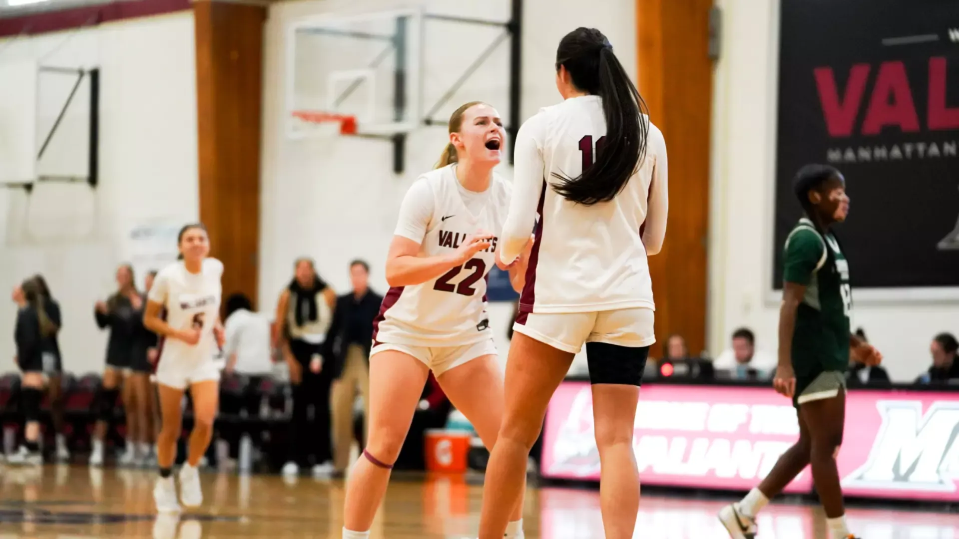 wbb photo from semis win