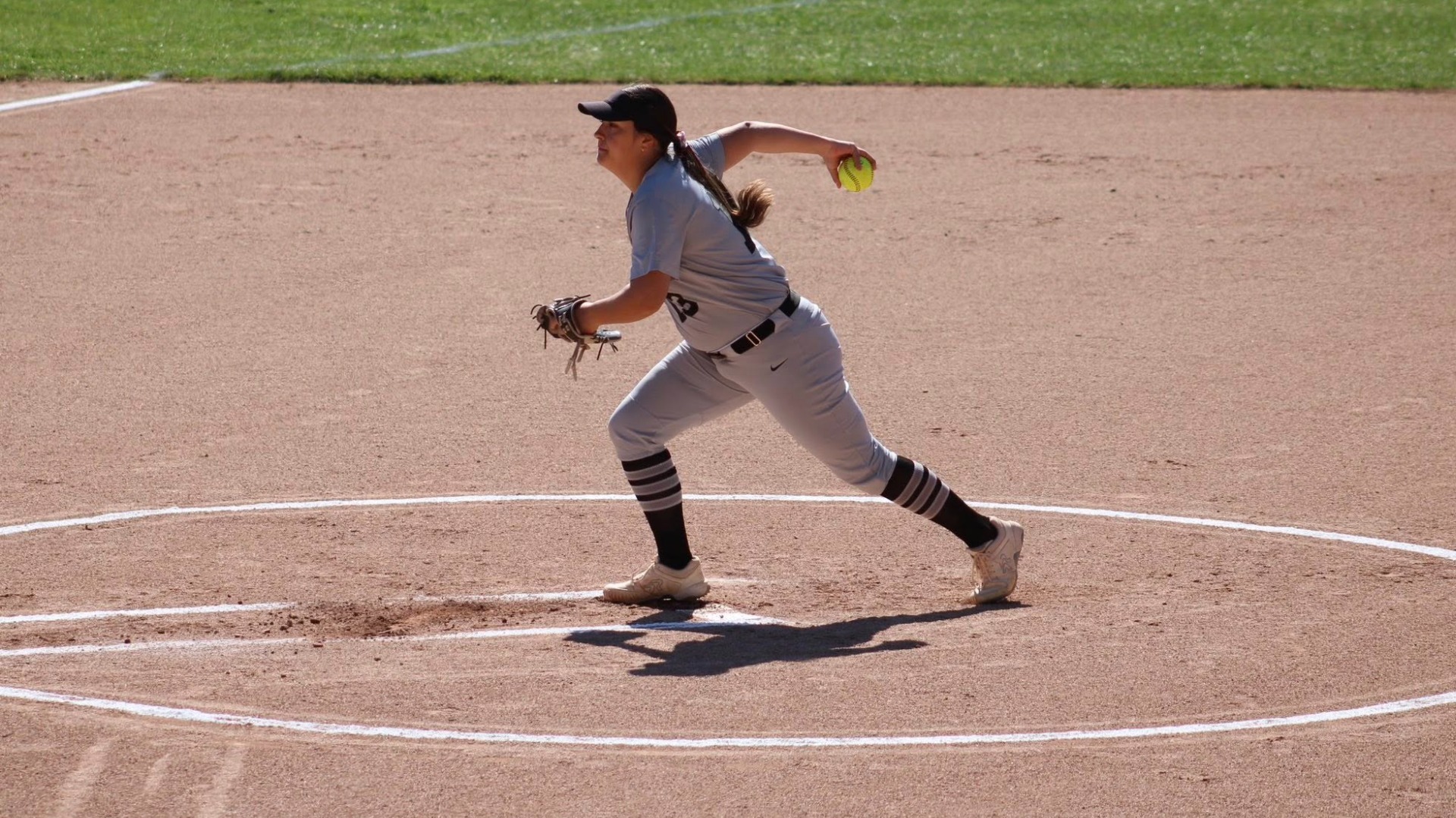 Jori Wilkendorf pitching