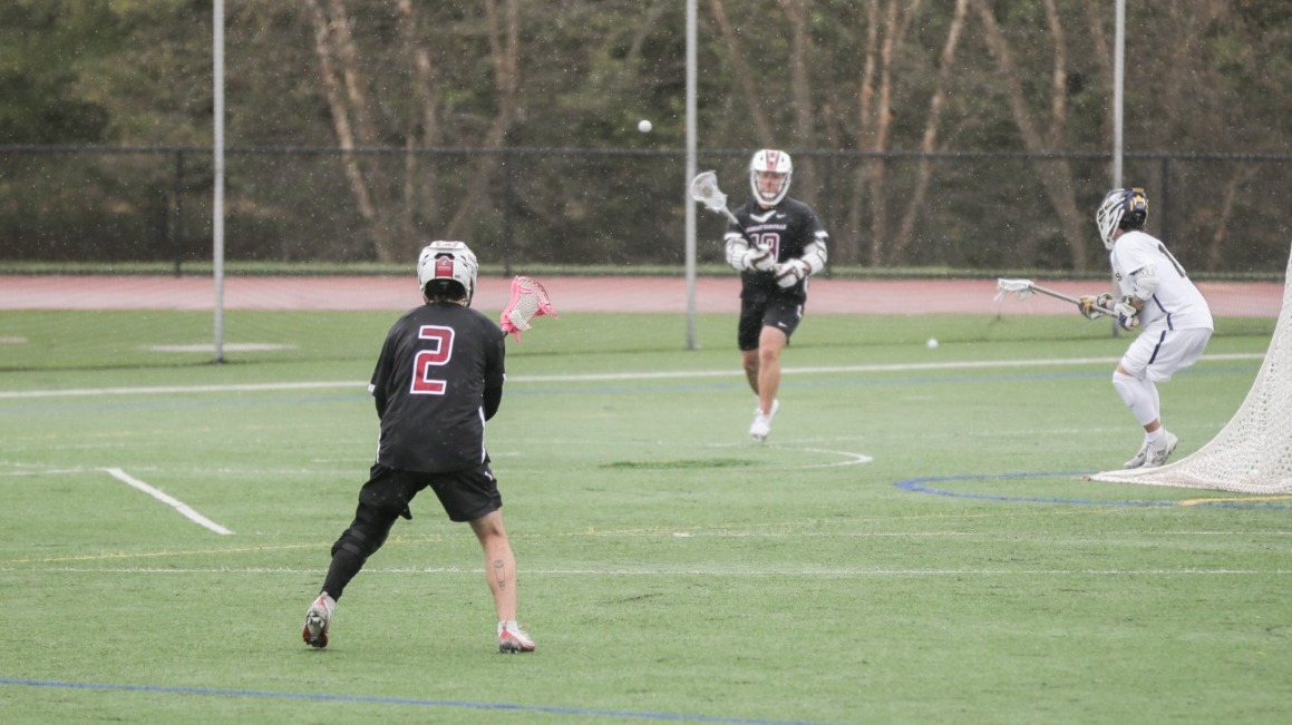 tallerico catching the ball on offense