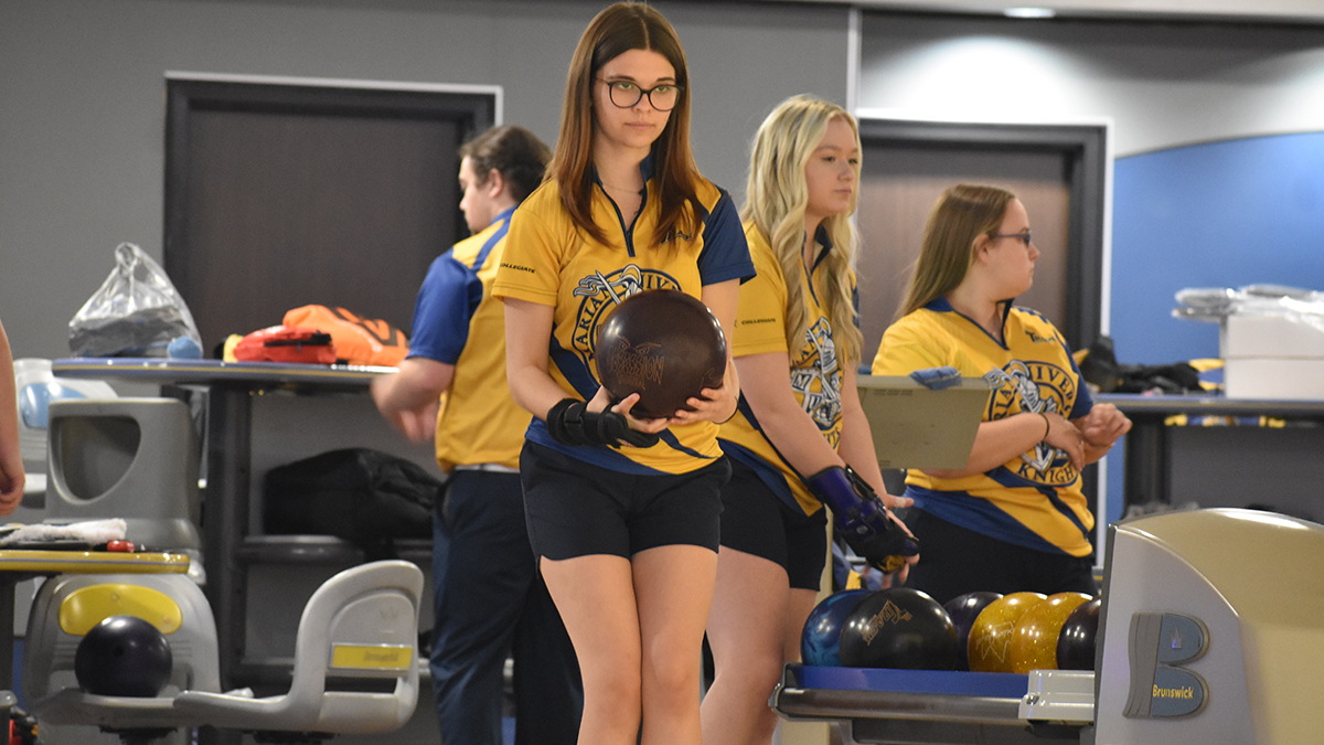 Women's Bowling Finishes 10th at Collegiate Team Games Marian