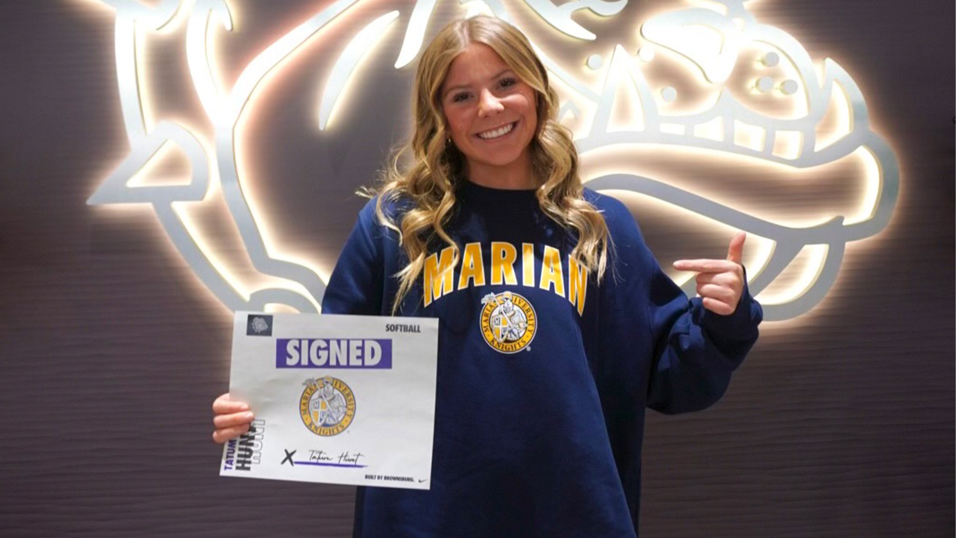 Tatum Hunt SB Signing