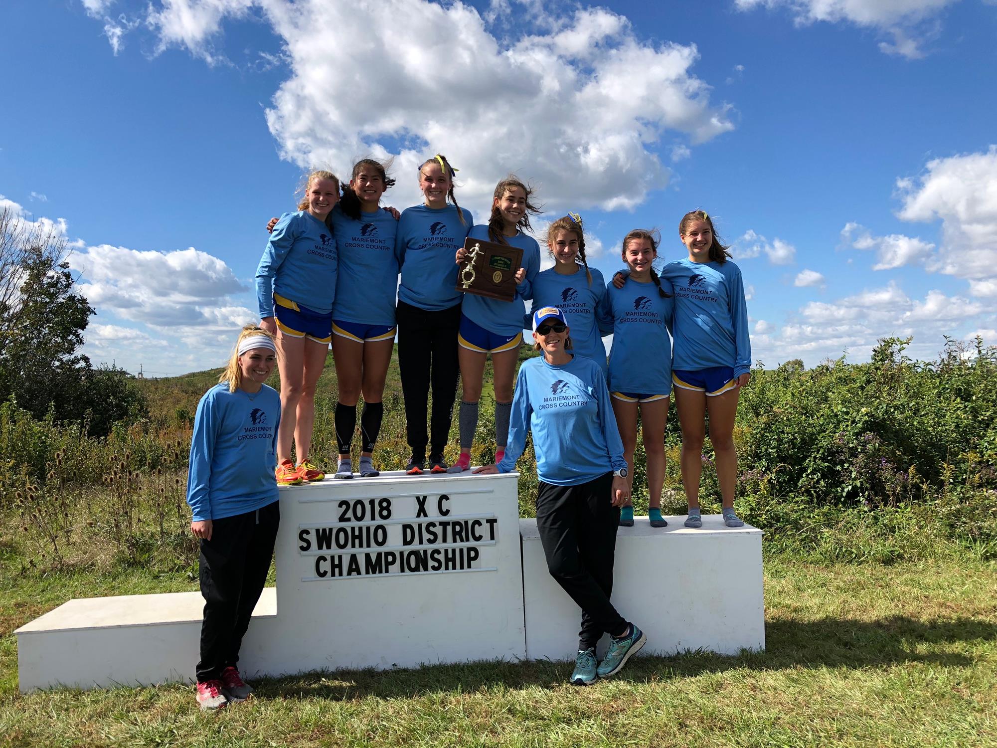2018 Mariemont Girls Cross Country District Champions