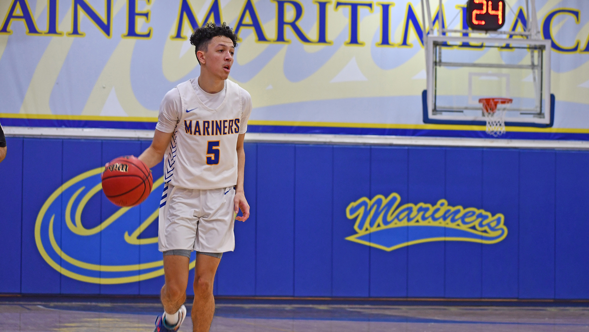 Broncos Fend Off Mariners Maine Maritime Academy