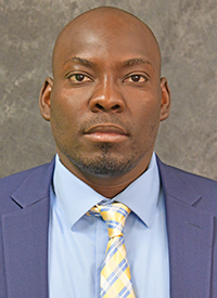 Elamin Kubari Headshot