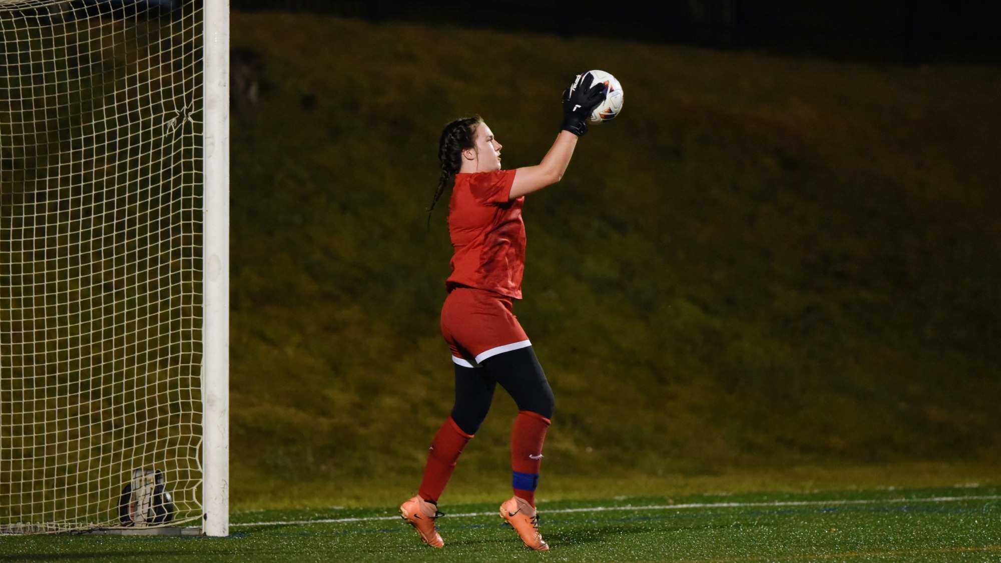 Isa Thesing Women's Soccer 090426 1