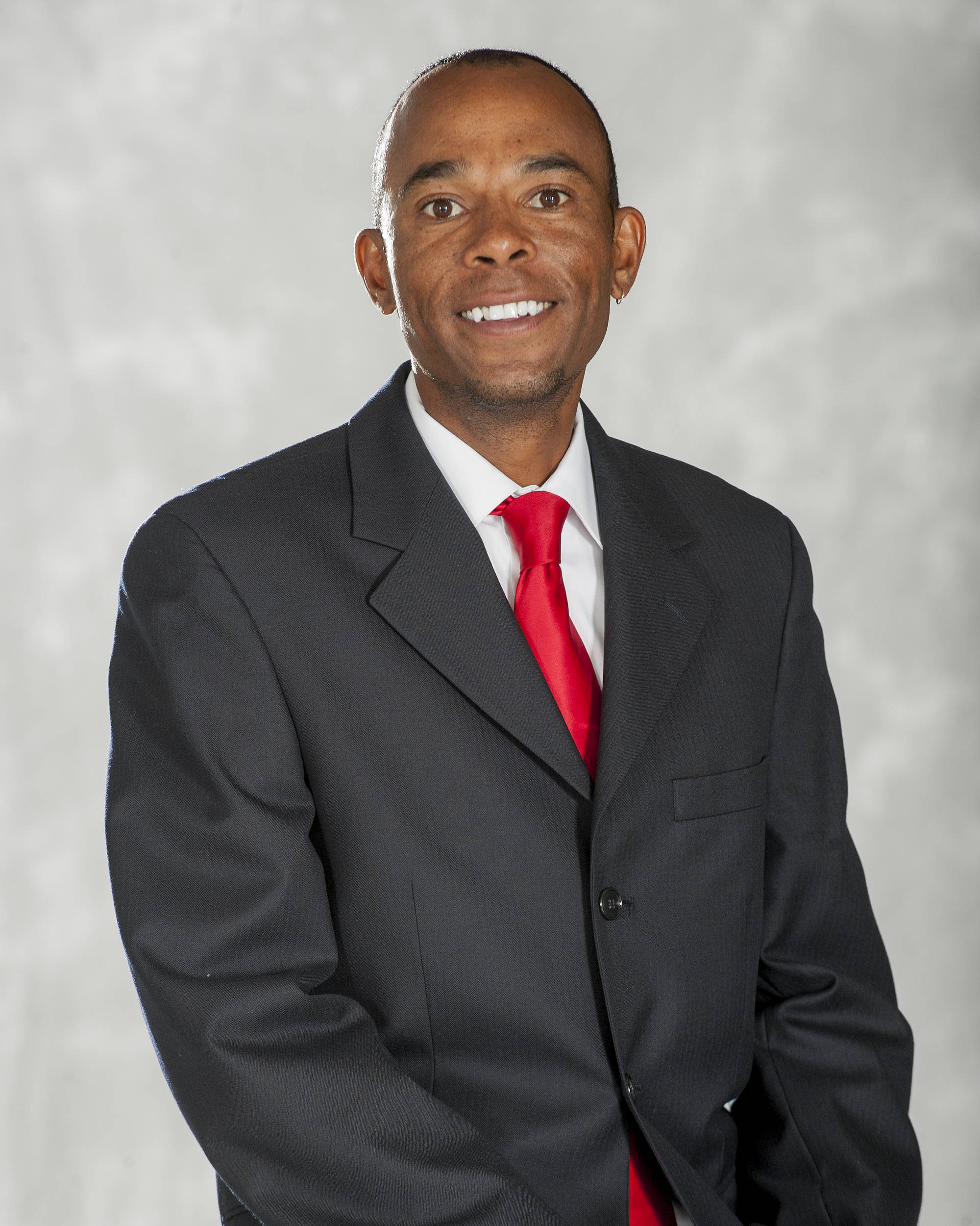 Headshot image of women's soccer assistant coach Christopher Lyn