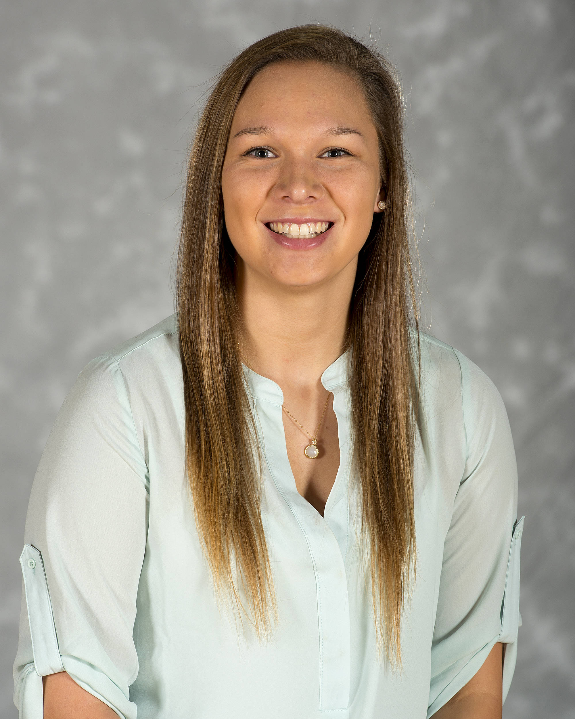 Headshot image of women's basketball student-athlete Eileen Van Horn