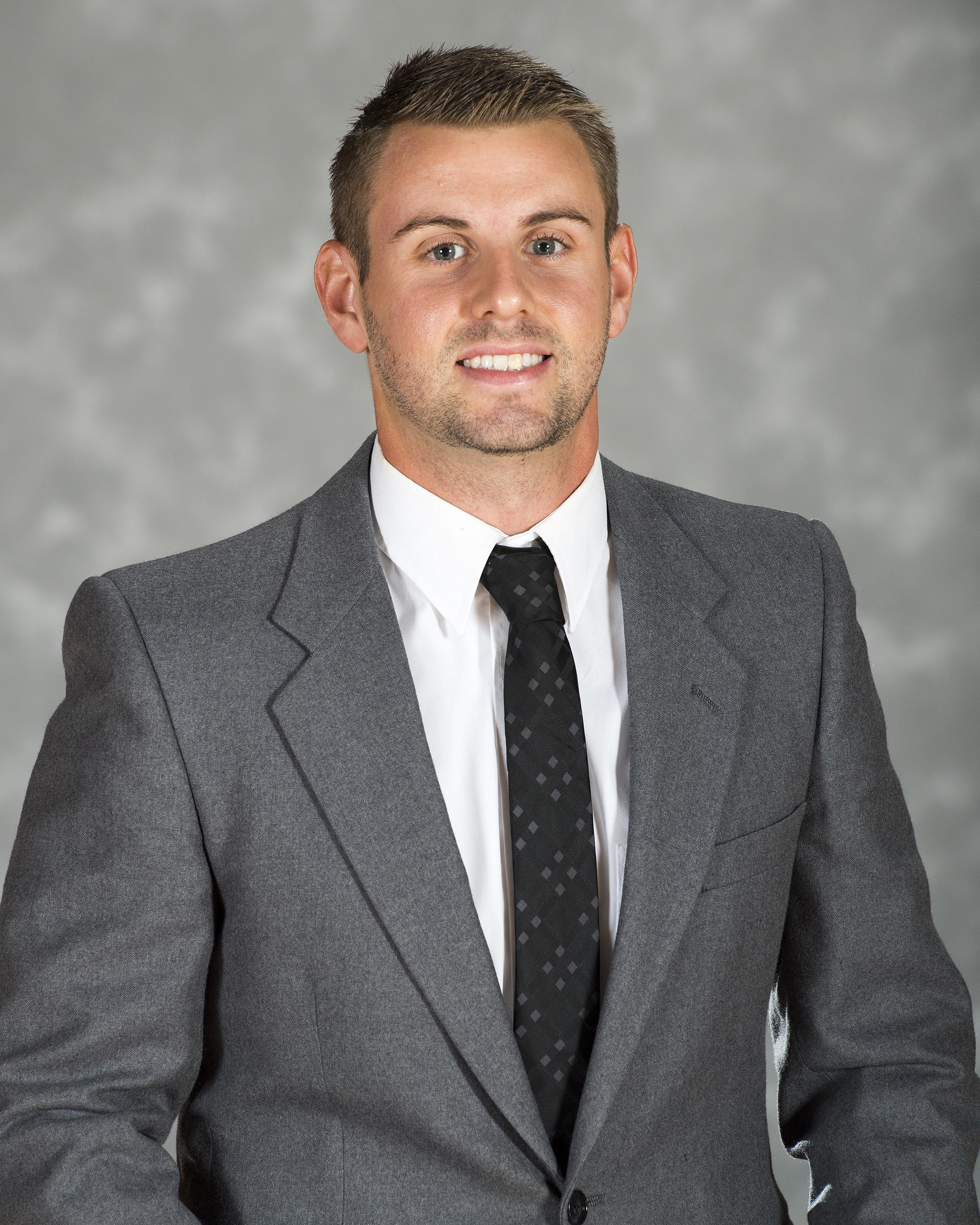 Head shot image of men's lacrosse Ian Farley 2017