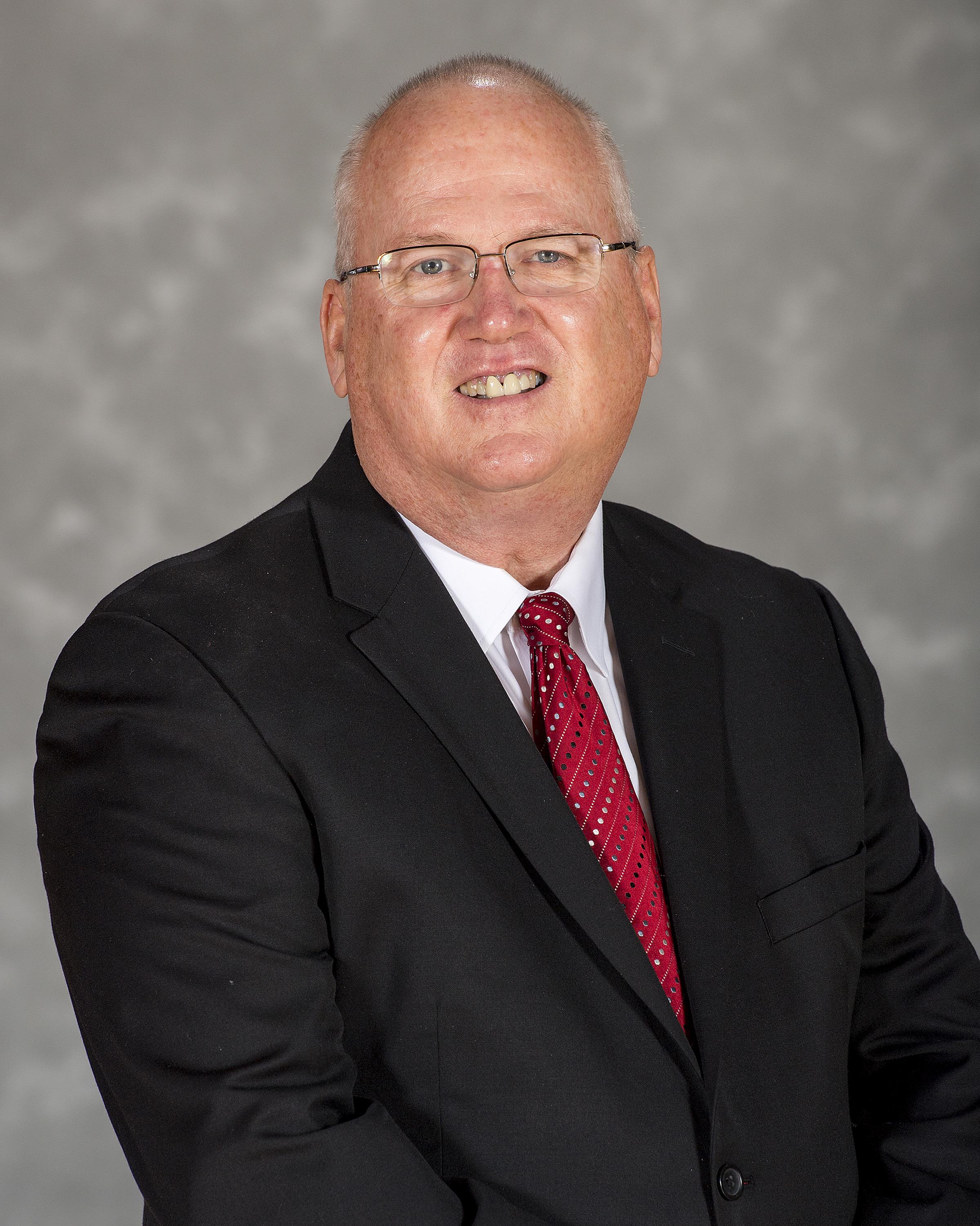 Headshot image of women's basketball head coach Brian Giorgis 