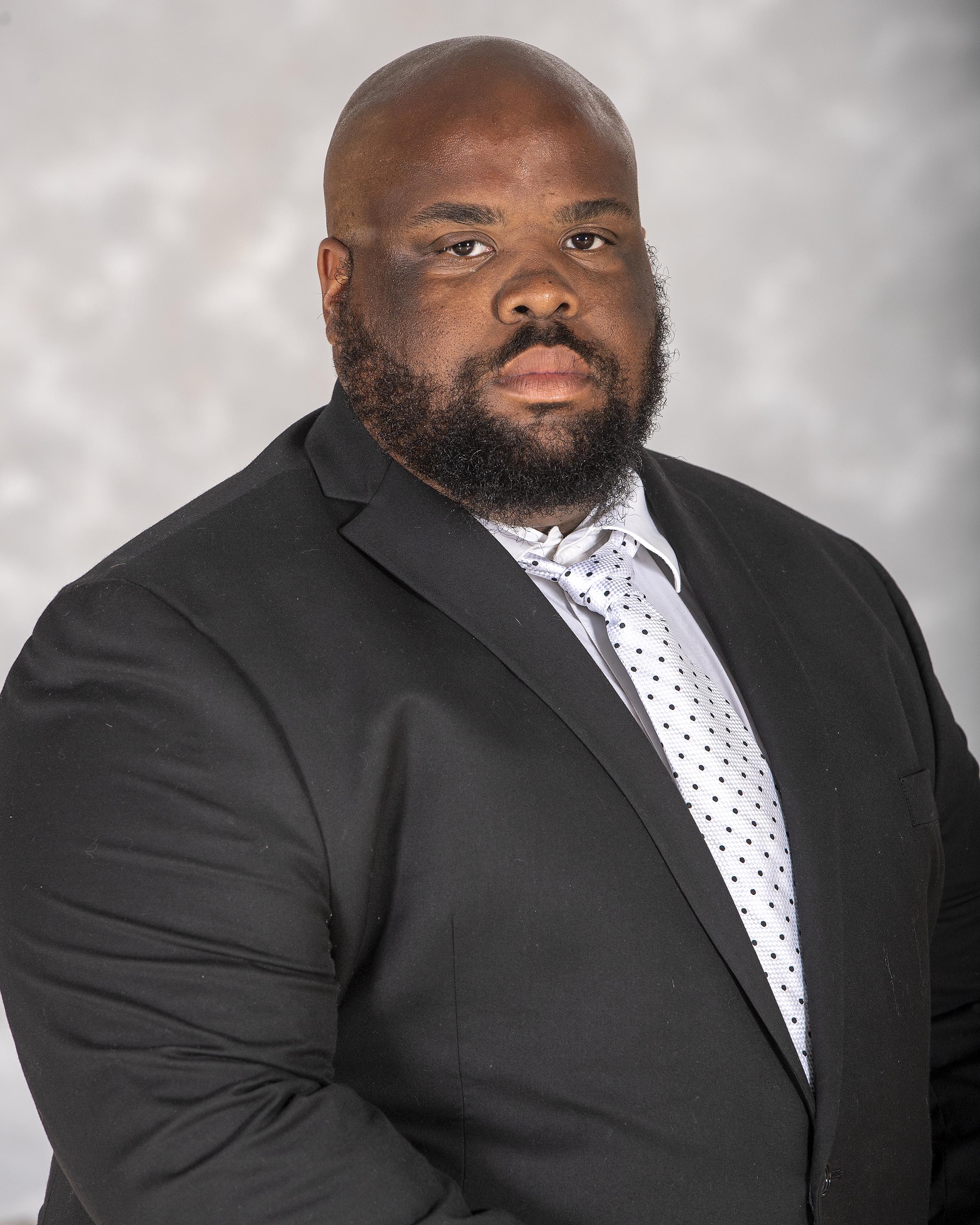 head shot of assistant football coach James Groce