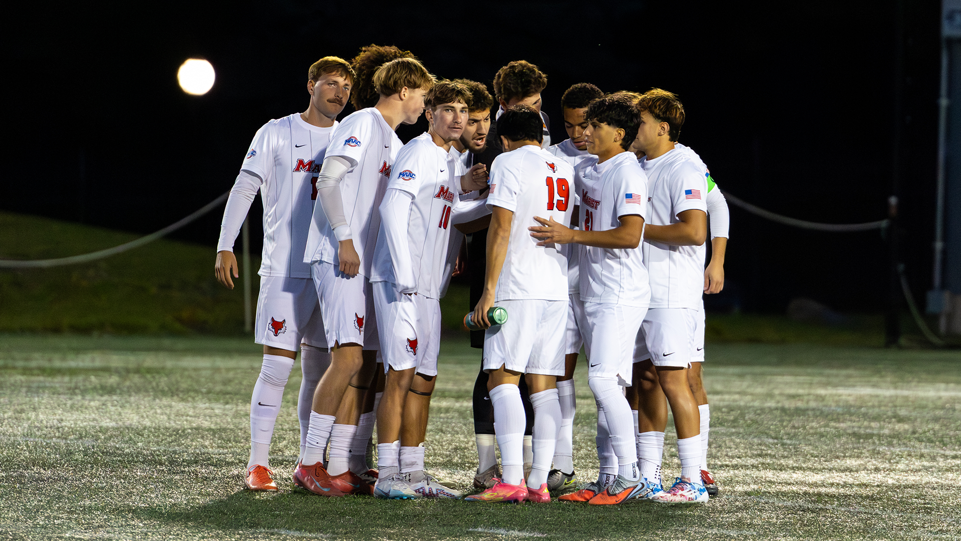 msocteamhuddle1P0A1313