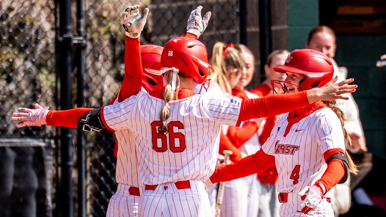 Sienna Kunze - softball