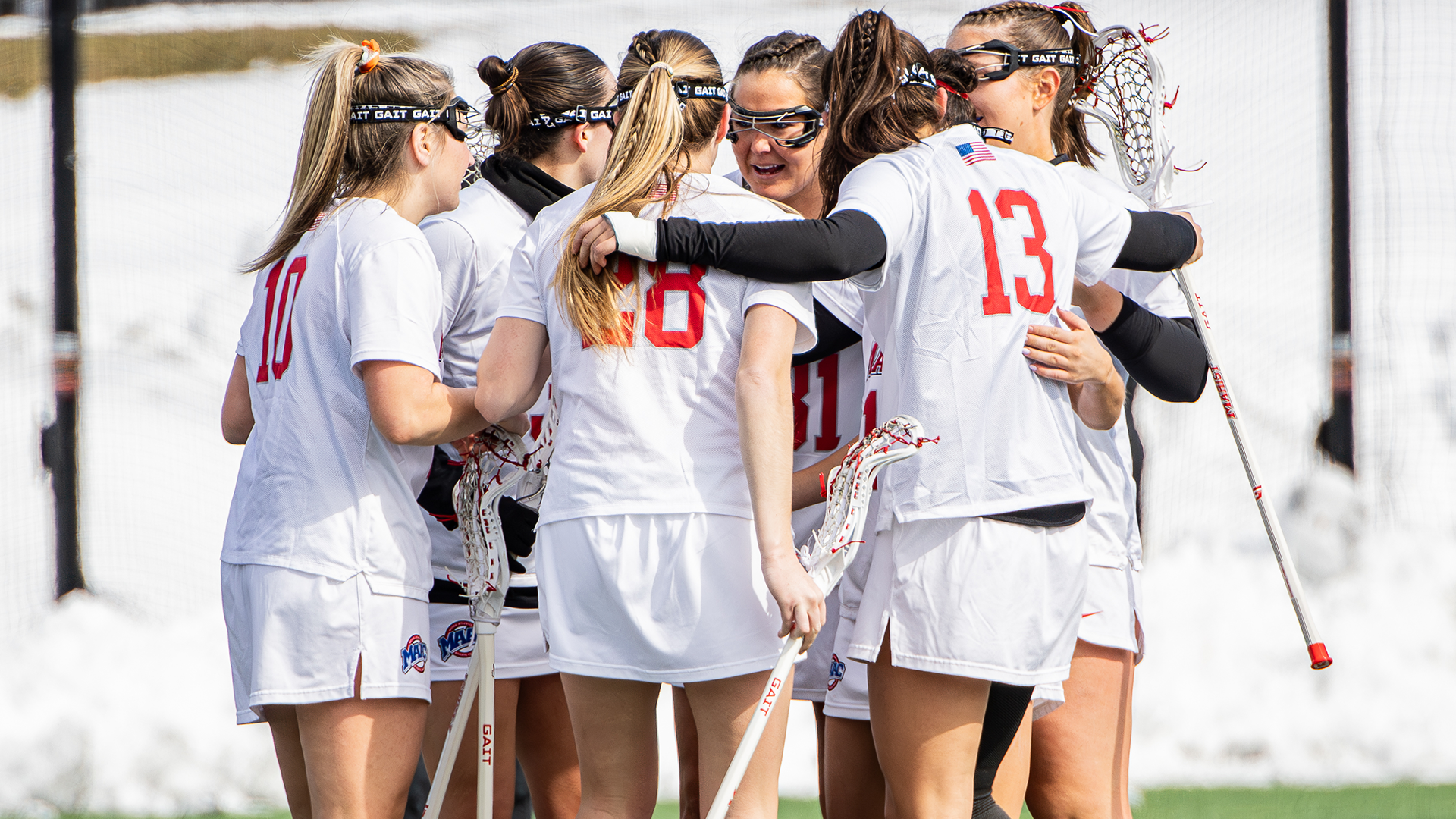 WLAX-huddle