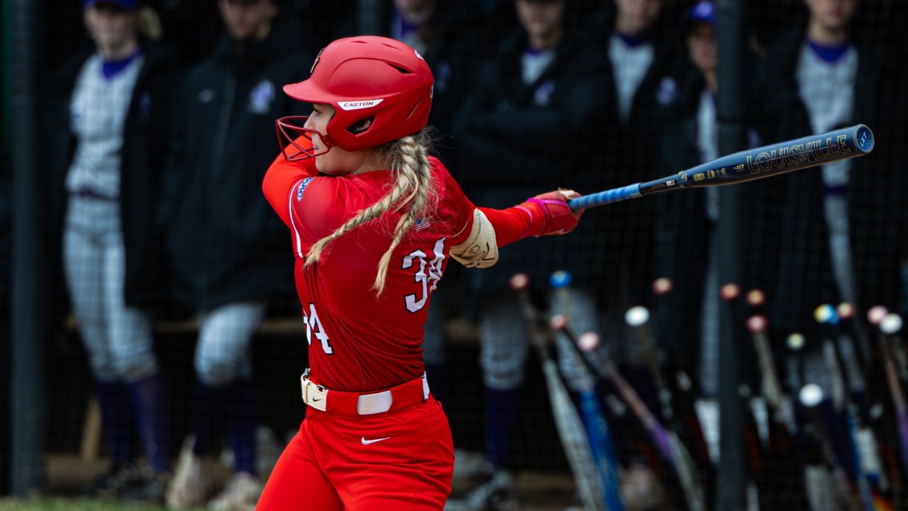 Maia Salvo - softball