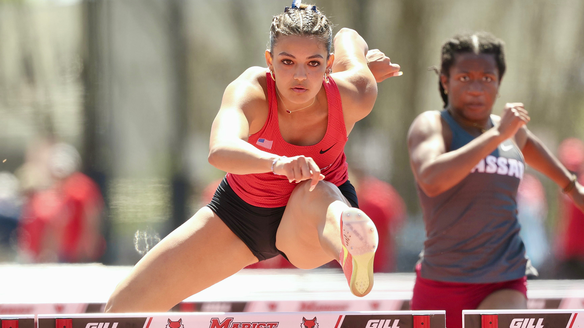 Alicia Ramos hurdles