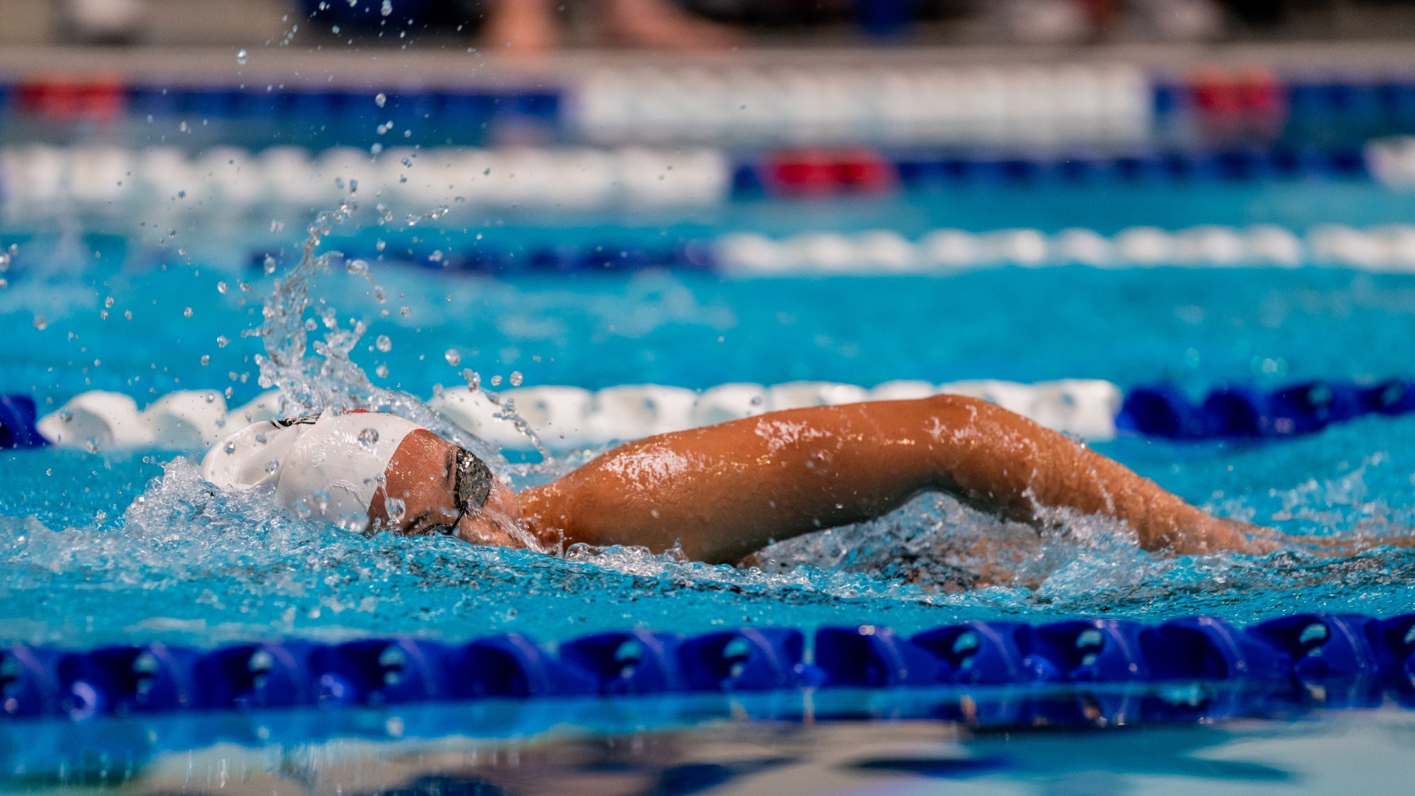 Isabella Calabio swims the 1000-yard freestyle at SLU