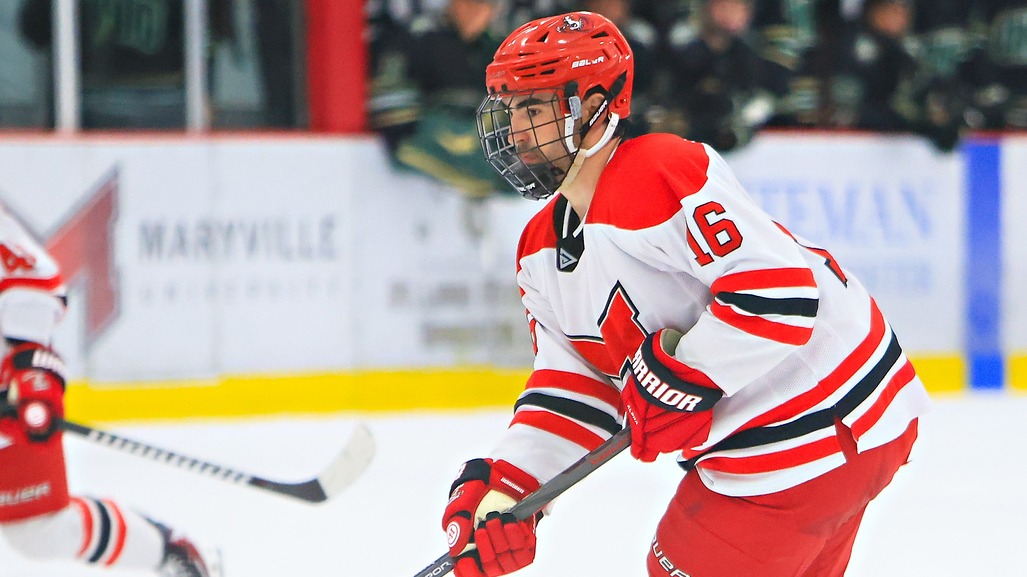 Max Wagener moves the puck