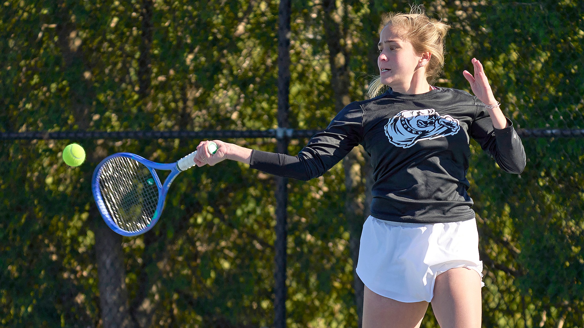 Carolina Velazquez forehand vs Walsh 2025