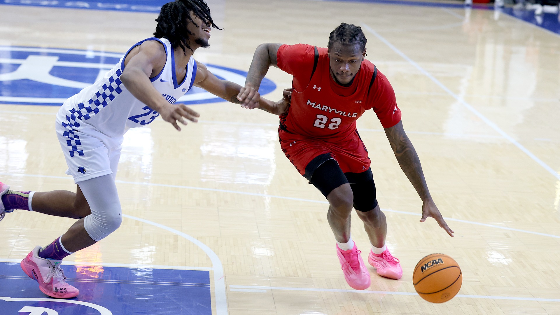 Noah Courtney drive at Rockhurst