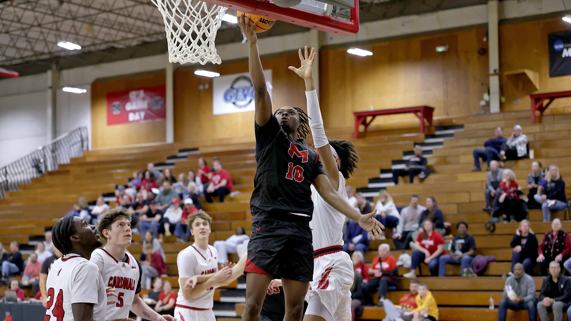 Eric Hackett at the rim at Jewell