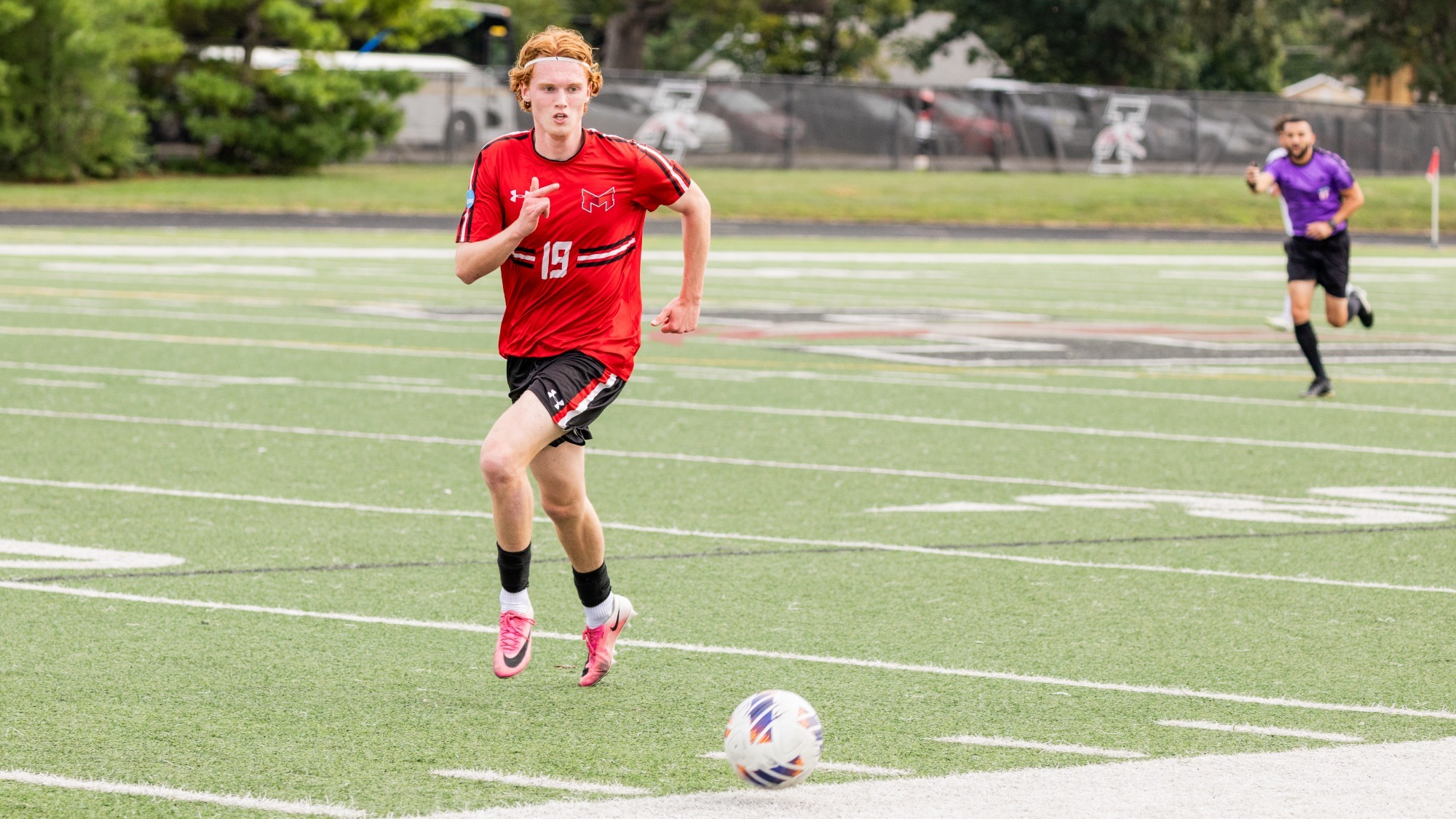 Petter Hanssen runs with the ball