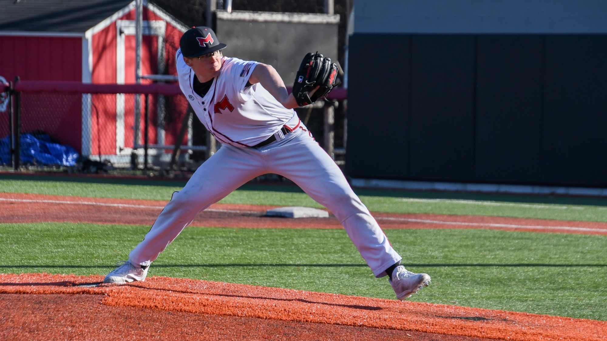 Colin Greiener pitches