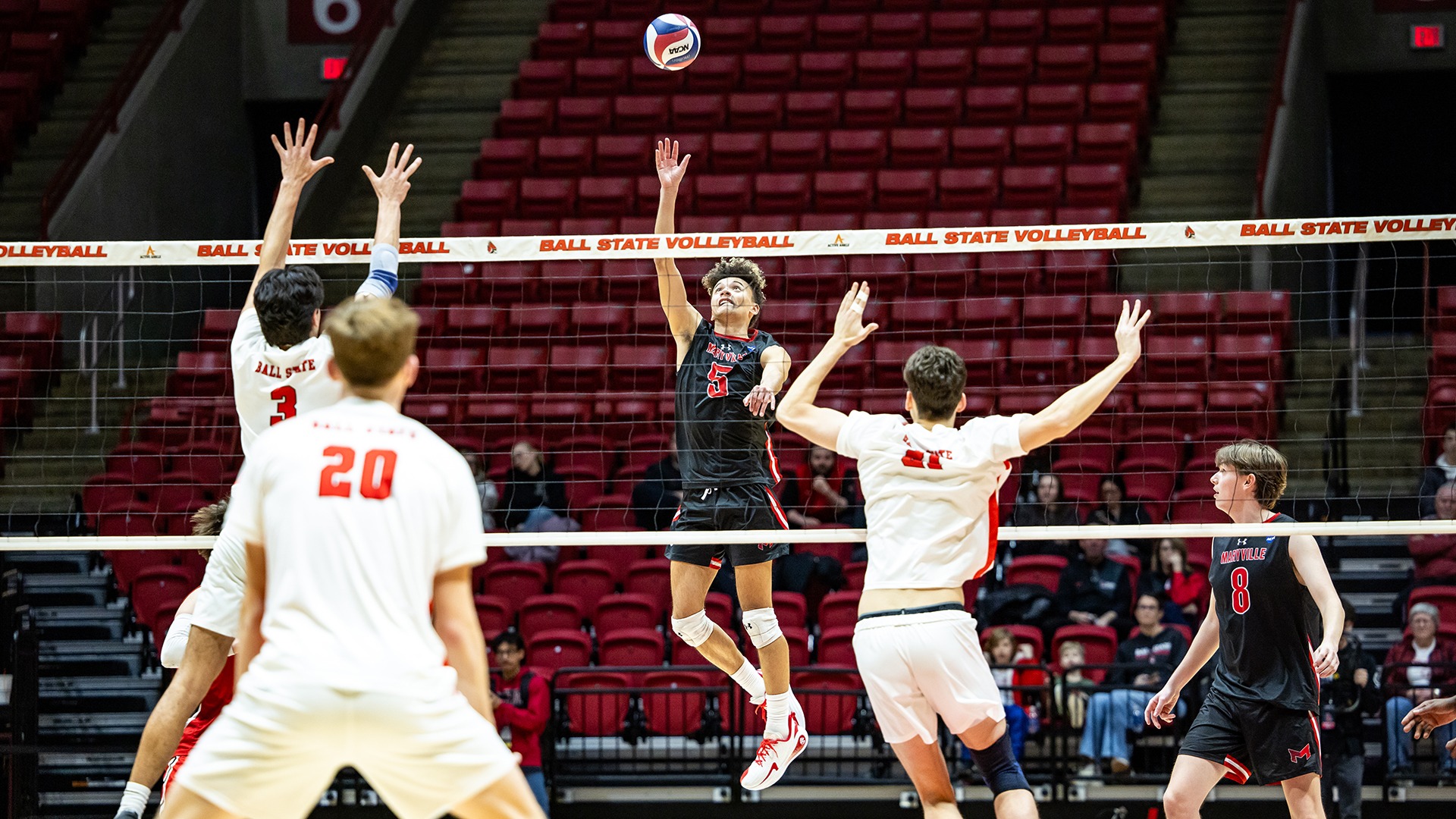 Makai Scott tip shot at Ball State 2026