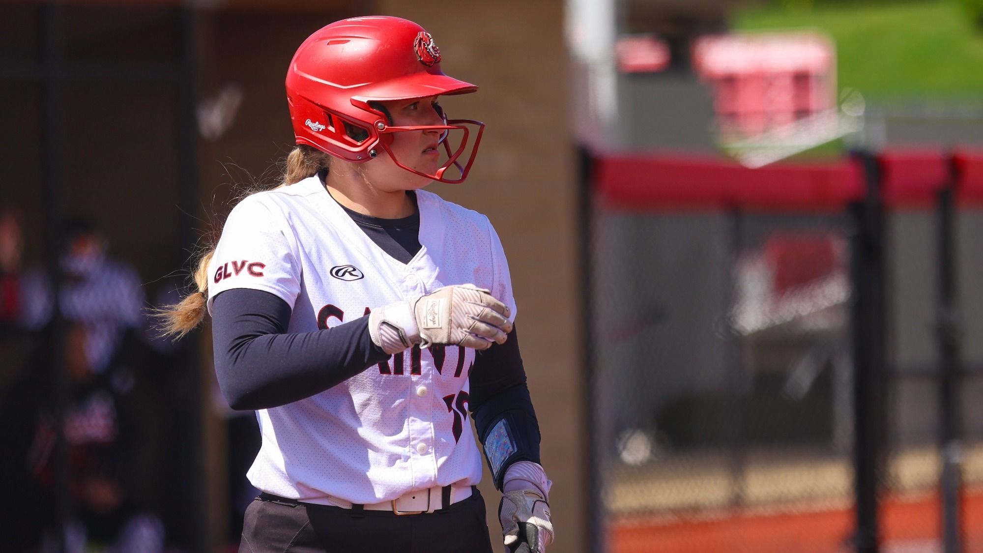 Kaitlyn Wagner looks at the pitchers