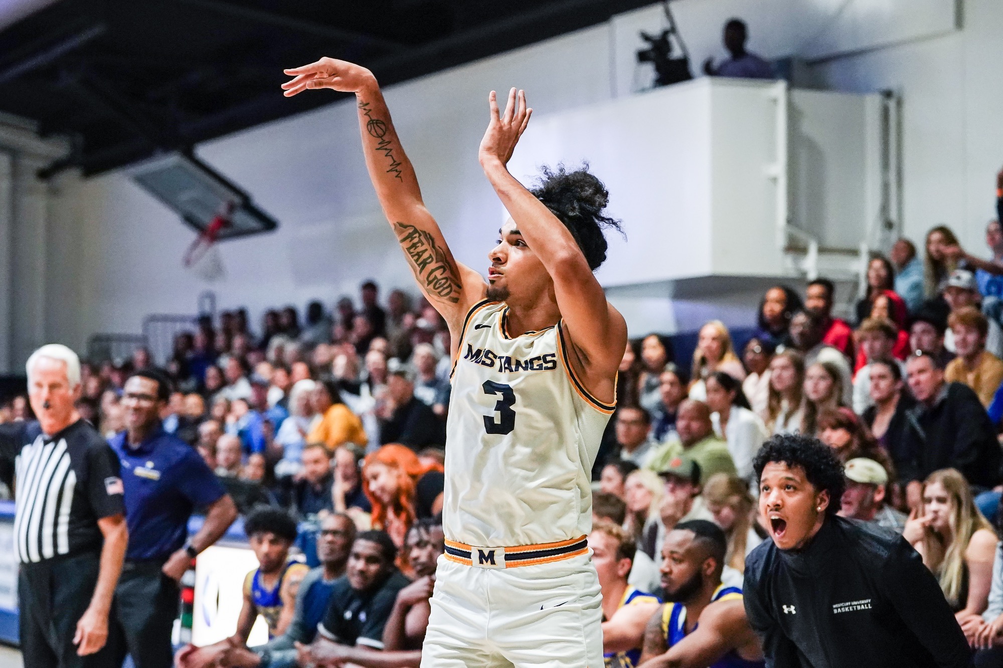 Deondre Earley Men's Basketball The Master's University Athletics