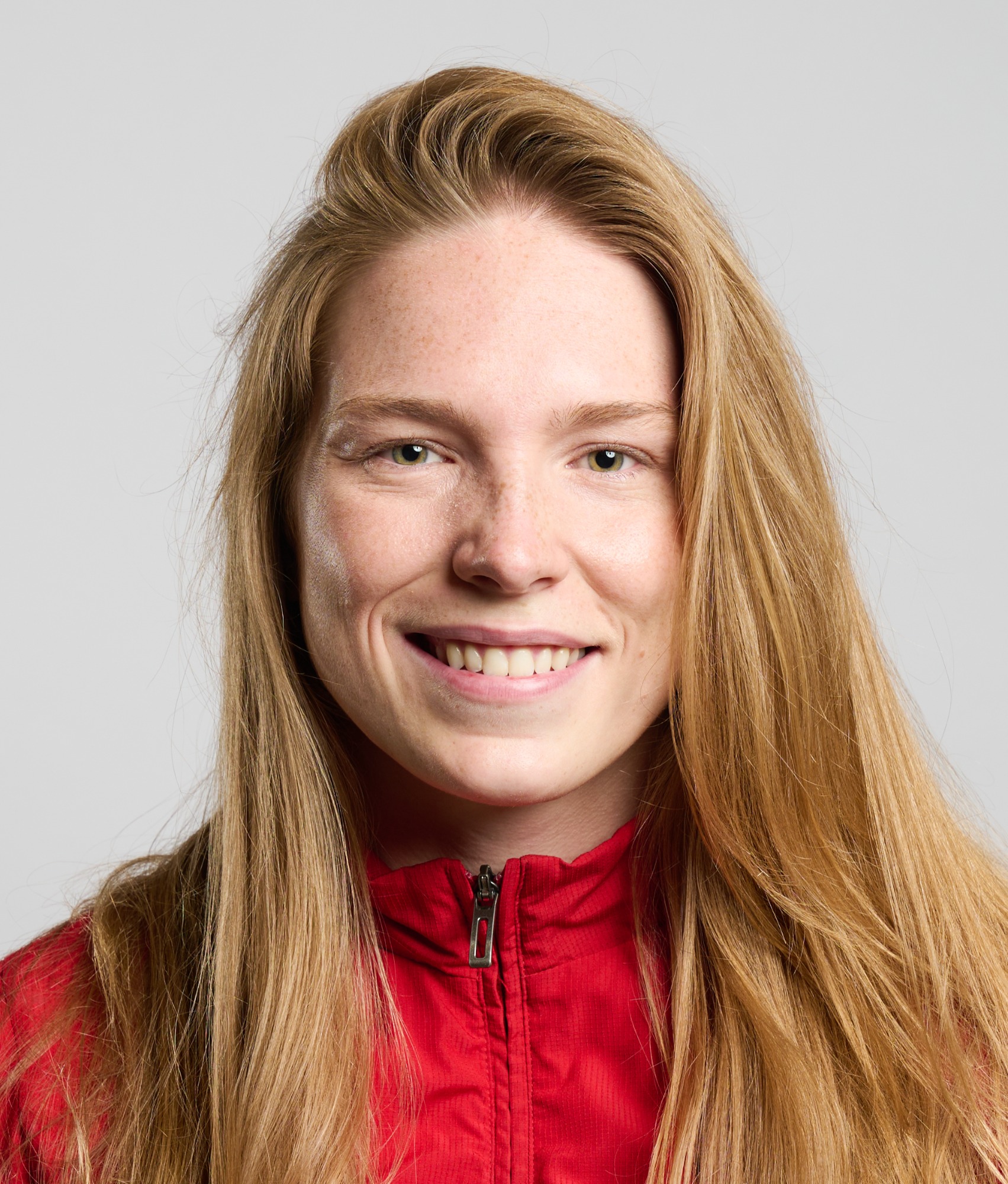SWIM_HEADSHOTS_NIKKI VAN NOORD_2022-23 3.jpg
