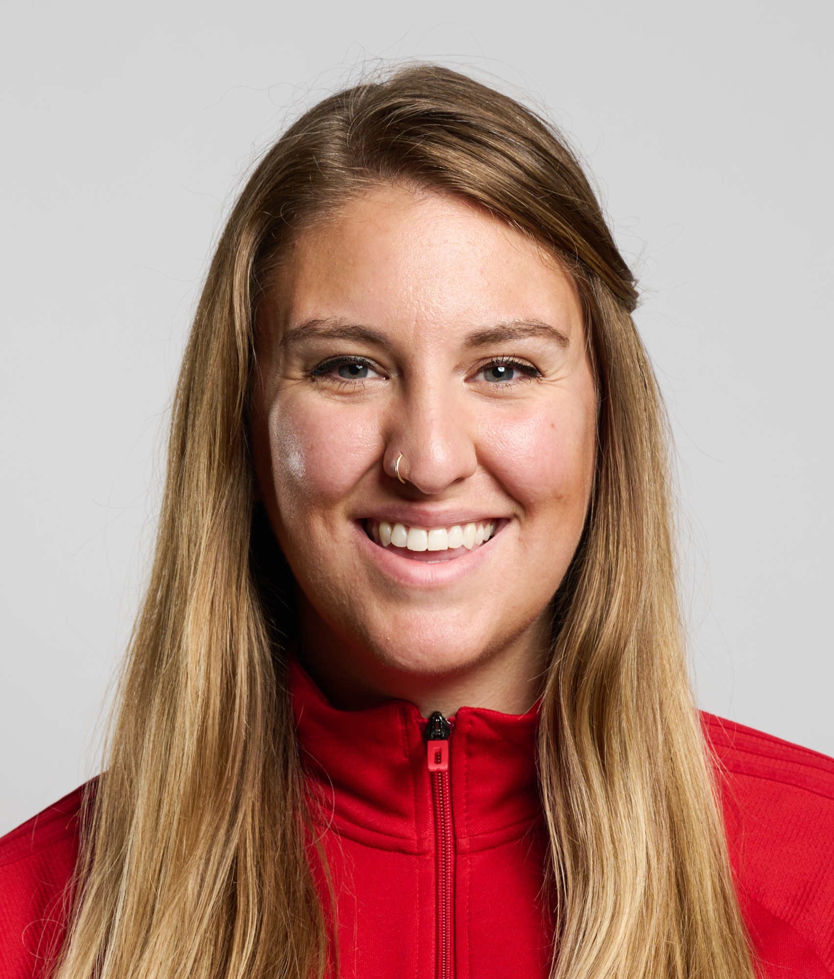SWIM_HEADSHOTS_SAVANNAH KING_2022-23 3.jpg