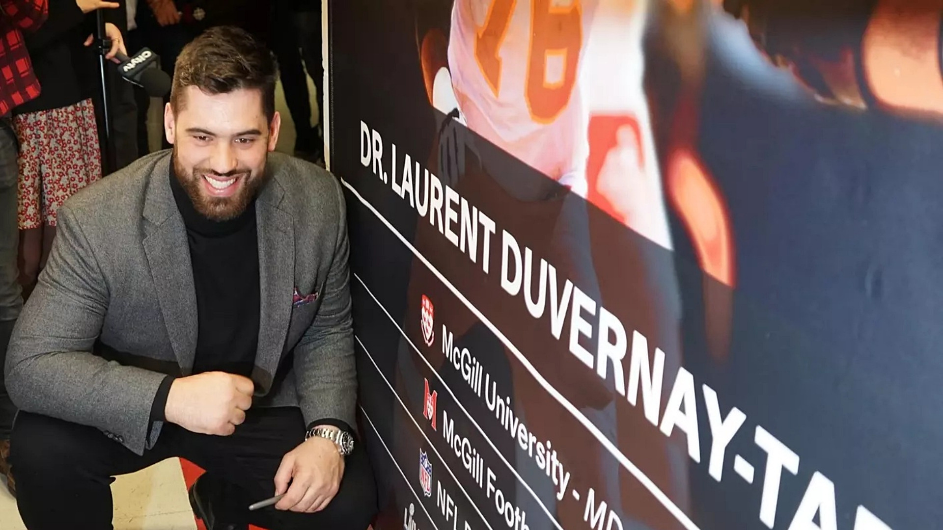 Laurent Duvernay-Tardif, a Kansas City football player and McGill grad, is honoured at the McGill football program in 2020