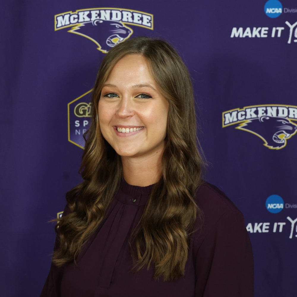 2324_wbb_headshots_helm