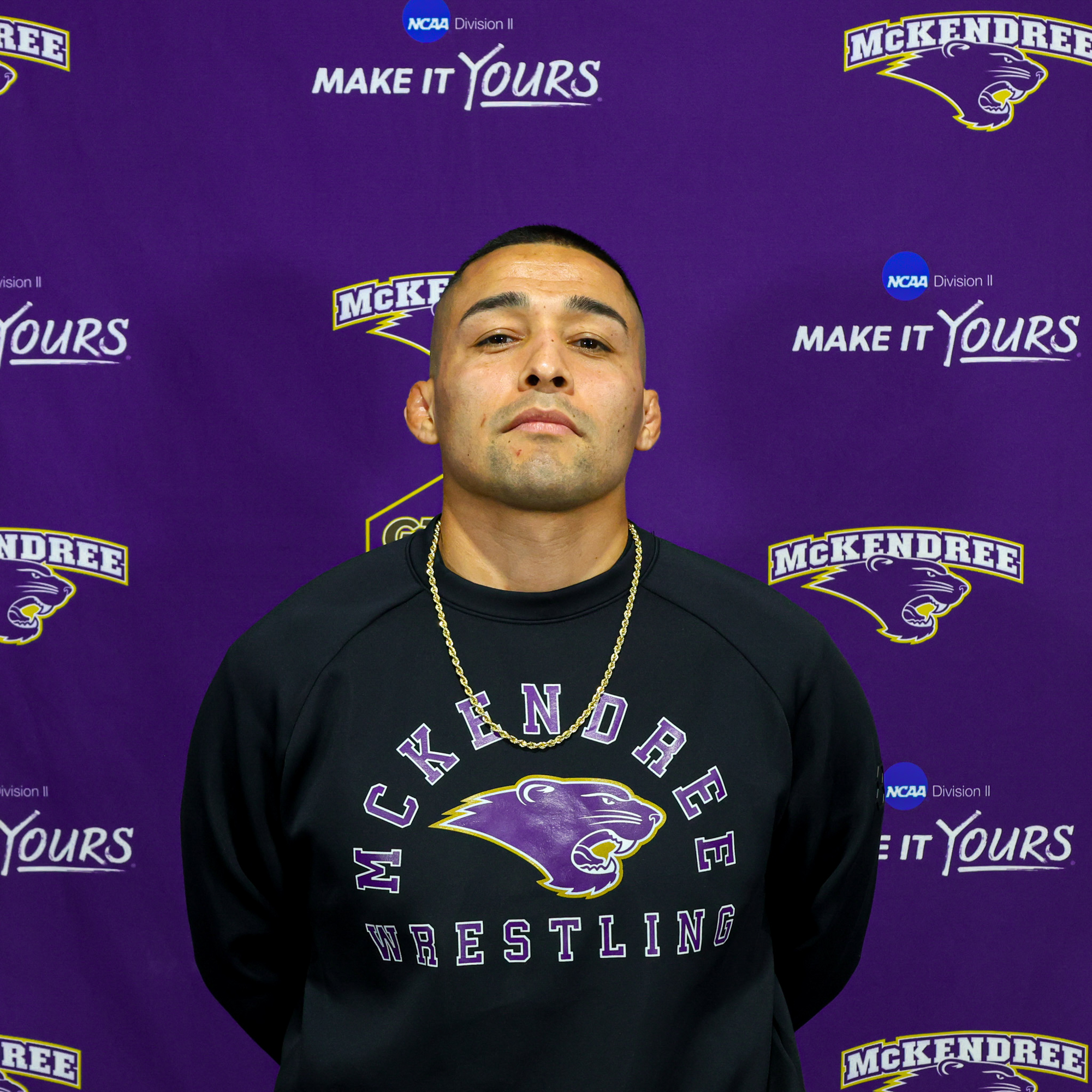 2526_WWrestling_HS_HC_Garcia