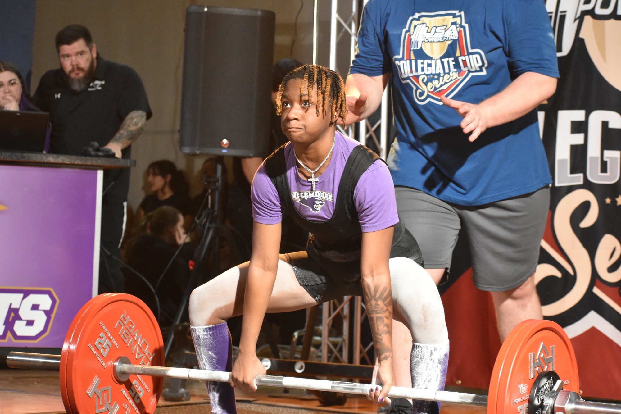 Zariah Valentine Prepares to Deadlift 