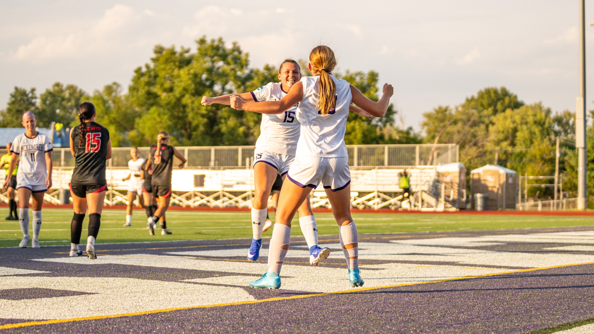 20260930_WSoc_vs Lewis_Mauch/E Rogan 