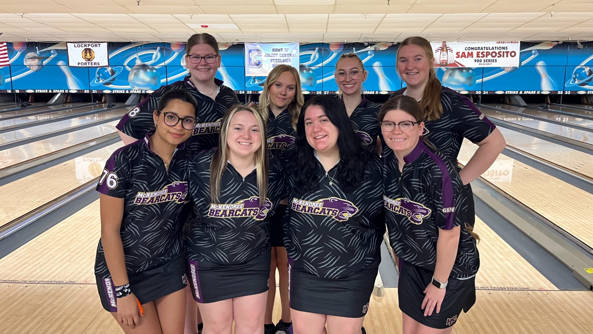 Bearcats Finish in 12th at Stacked Big Red Invite