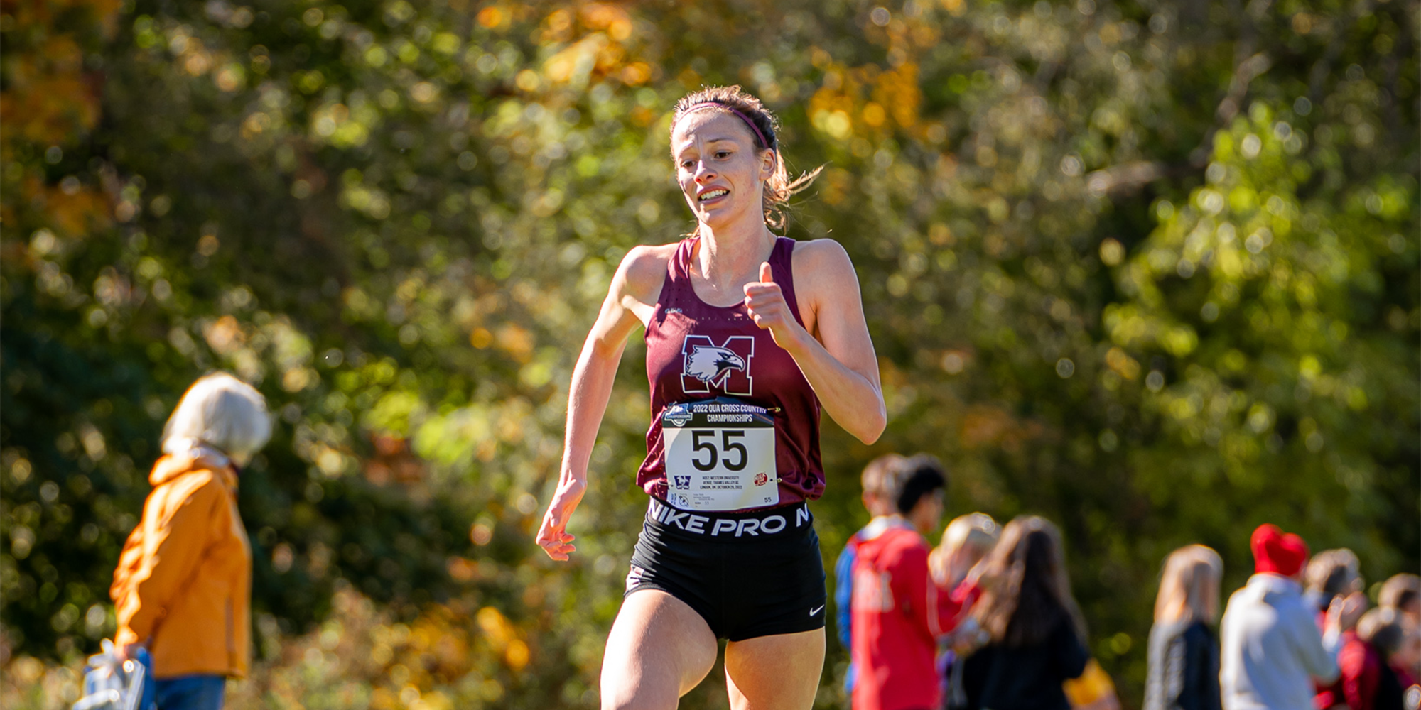 Sarah Nolan runs in the 2022 OUA Cross Country Championships