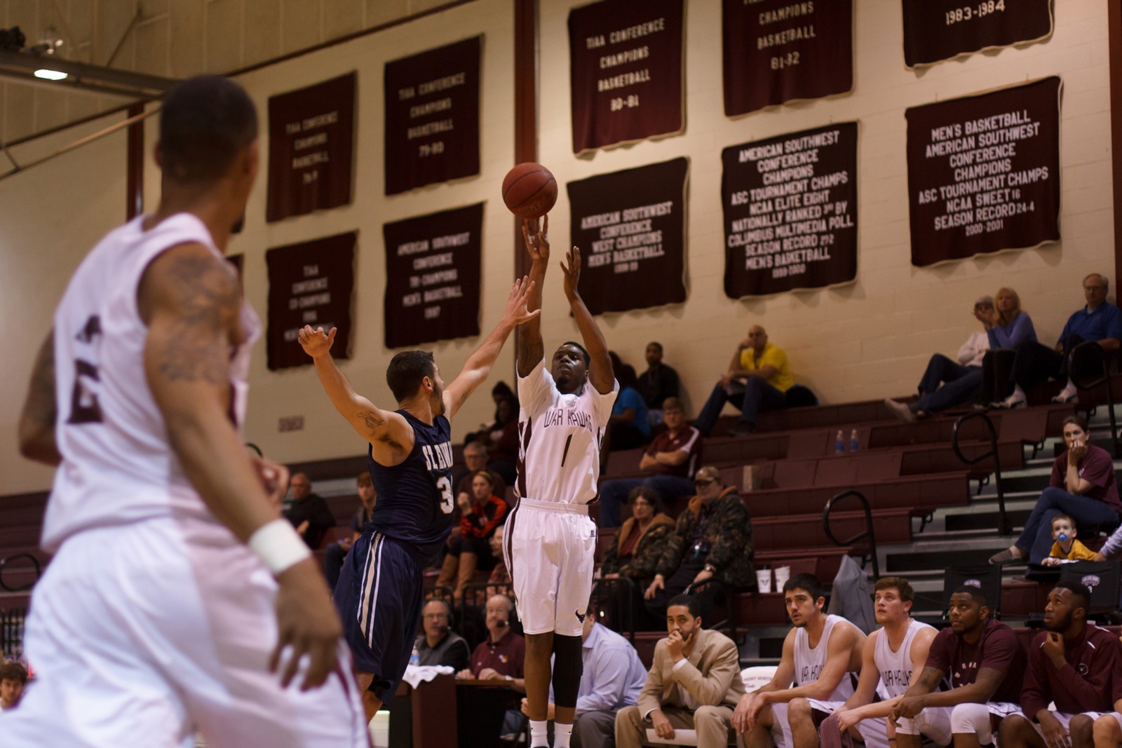 Brandon Golden Men's Basketball McMurry University Athletics
