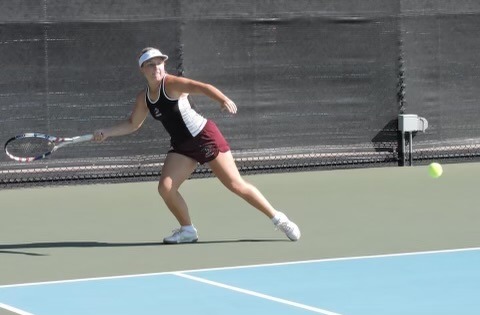 Sophomore Jenna Vincent helped lead McMurry University at the 2023 ITA Southwest Regional Sept. 21-23.