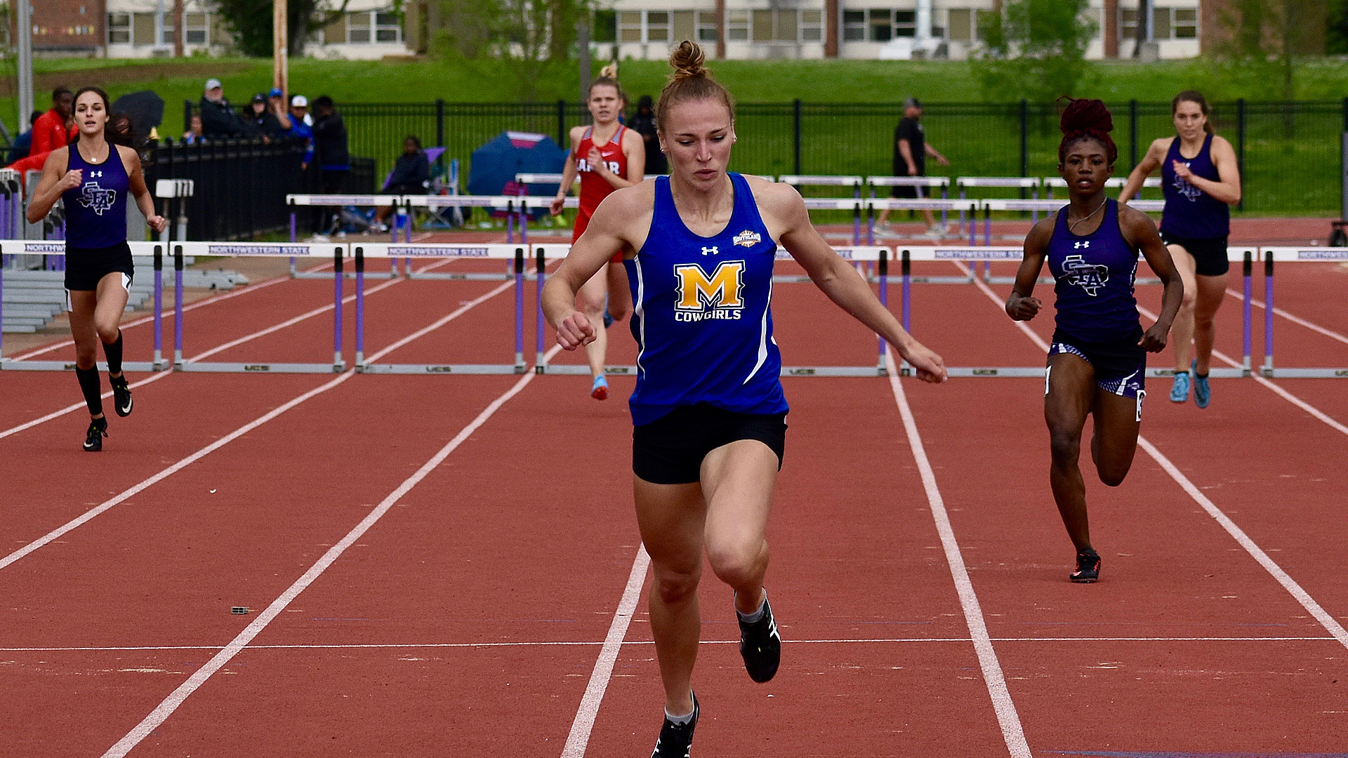 Grace McKenzie 400m hurdle finish at NSU